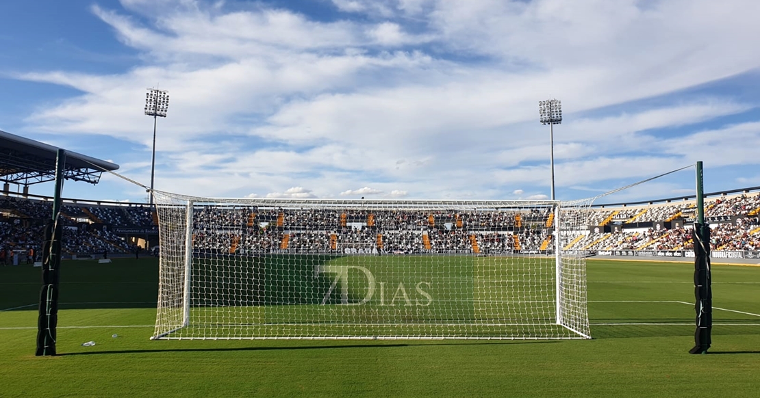 Ambiente en el Nuevo Vivero para el CD.Badajoz - DUX