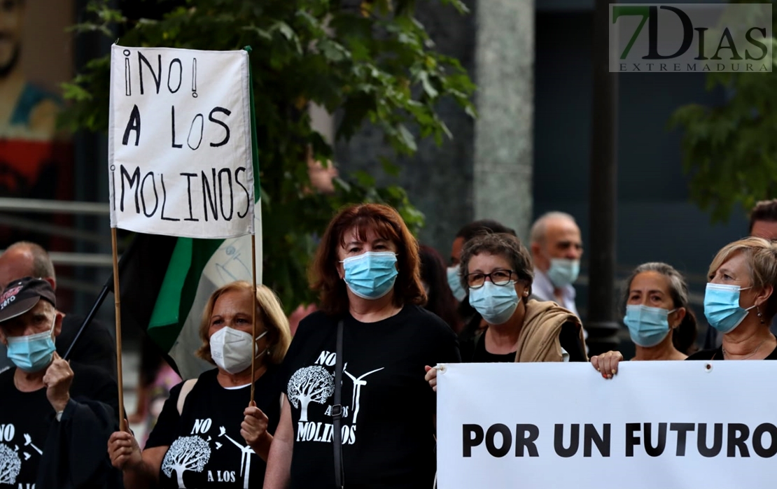 Extremadura da un toque de atención a Vara y las eléctricas