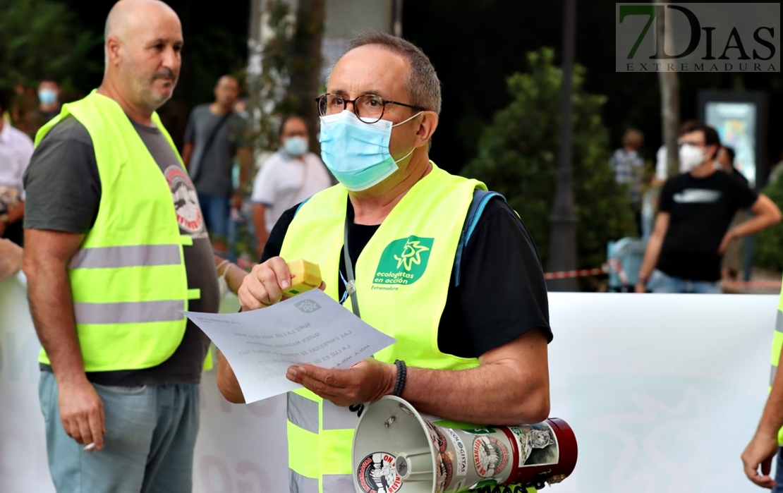 Extremadura da un toque de atención a Vara y las eléctricas