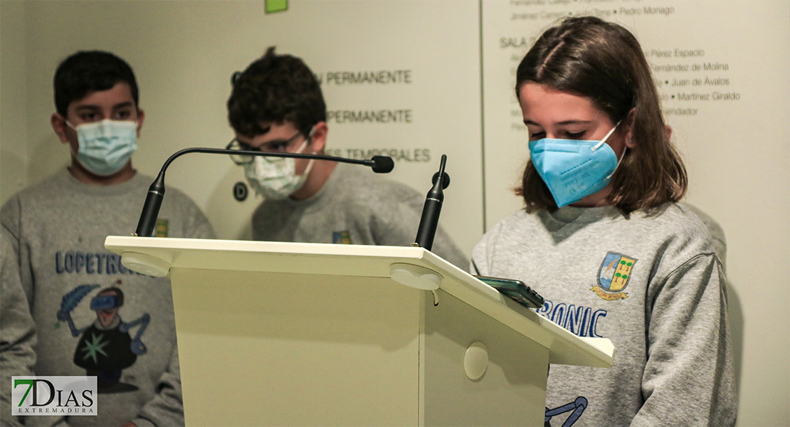 El MUBA acoge la presentación del proyecto educativo &quot;Robotizarte Intergeneracional&quot;