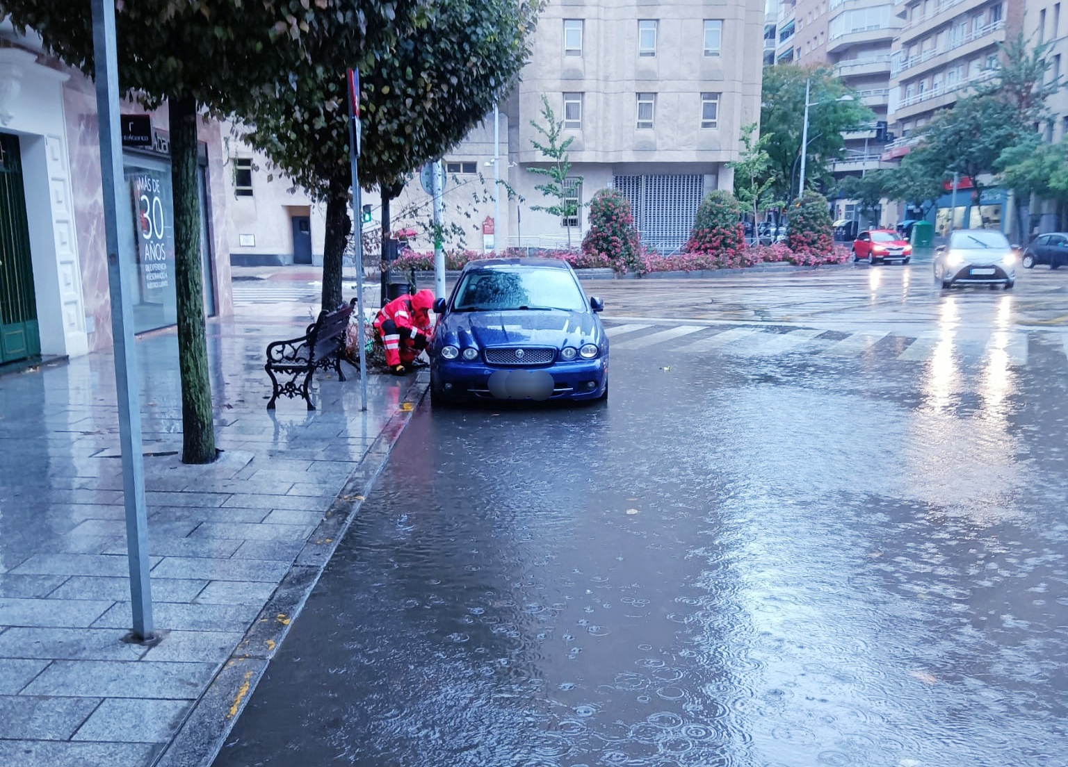 Los Bomberos de Badajoz realizan multitud de salidas tras las fuertes lluvias