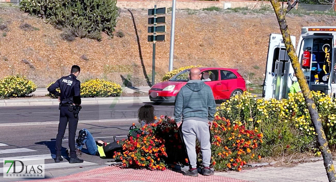 Accidente de tráfico en la barriada de San Fernando (Badajoz)