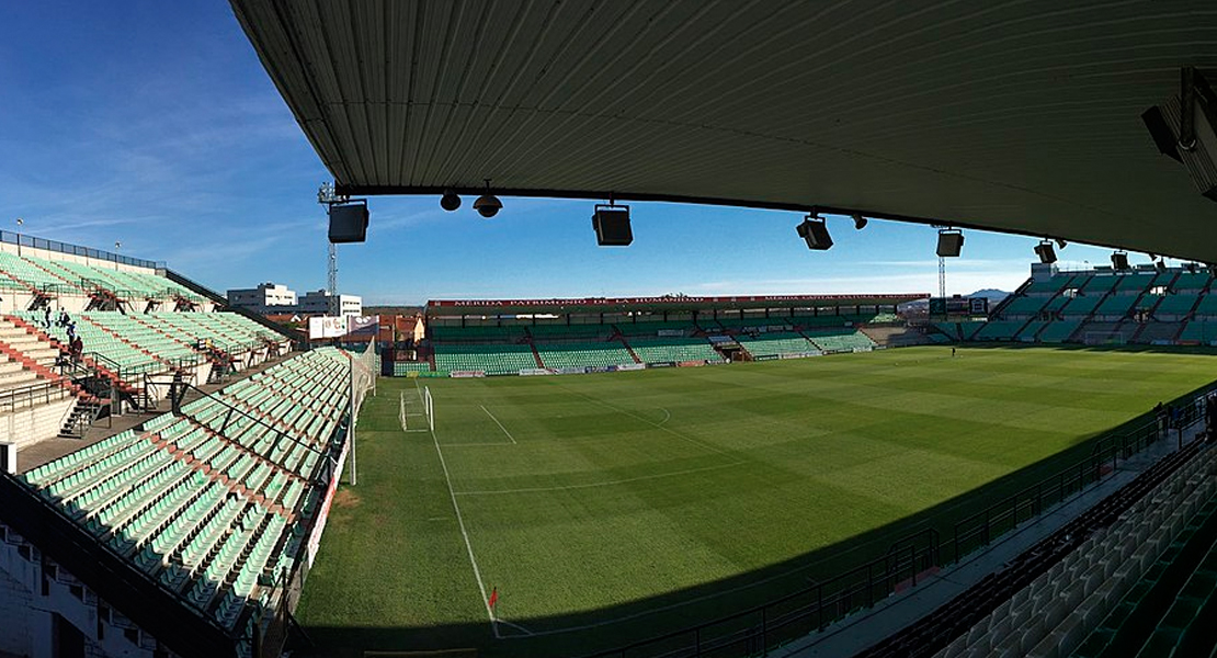 Cambio de asientos en el Estadio Romano José Fouto de Mérida