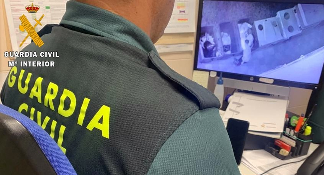Investigan a un vecino por la quema de contenedores en Oliva de la Frontera (BA)