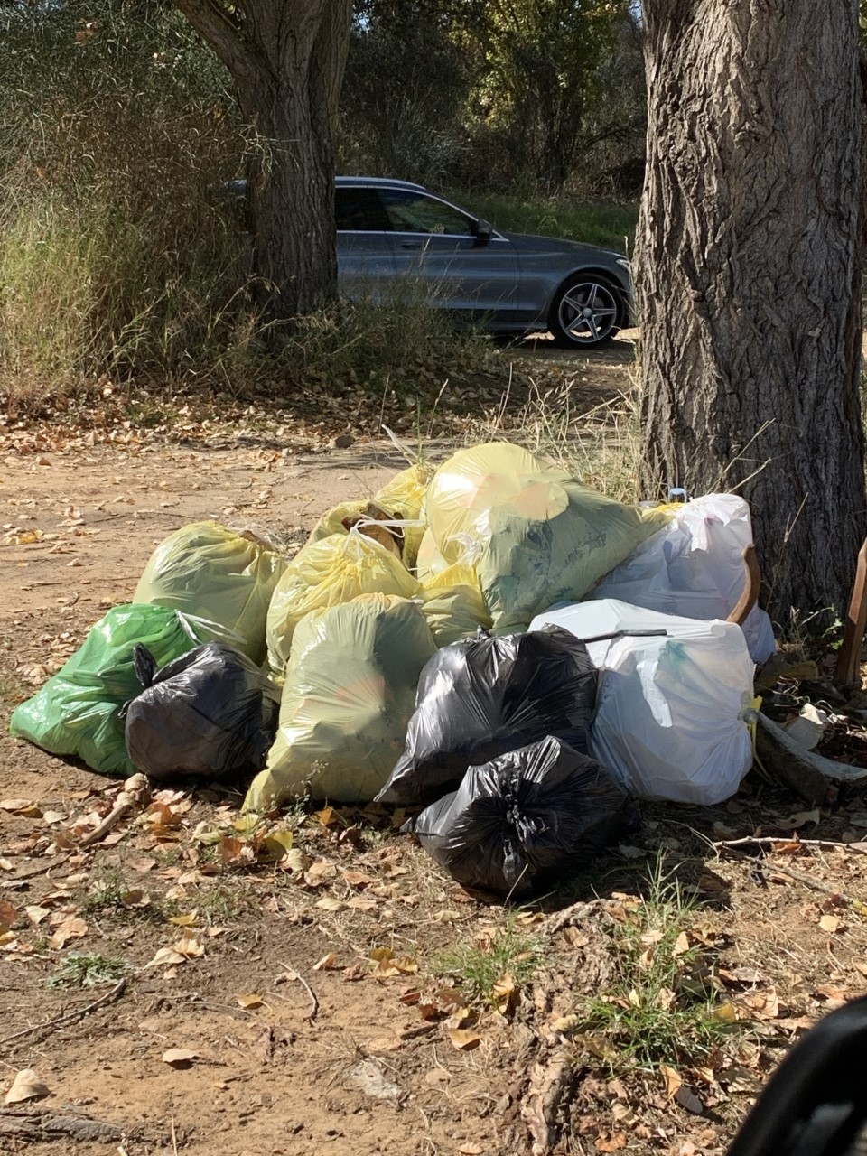 46 voluntarios limpian el río Guadiana a su paso por Mérida