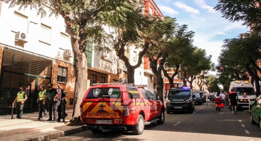 REPOR: Incendio de vivienda en la barriada de San Fernando (Badajoz)