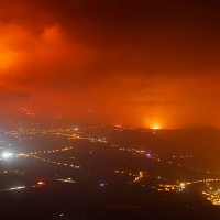 Nueve terremotos durante la noche: continúan las explosiones en La Palma