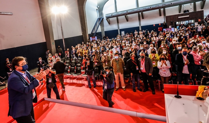 Acetre versiona el himno del PSOE extremeño con sones y ritmos regionales