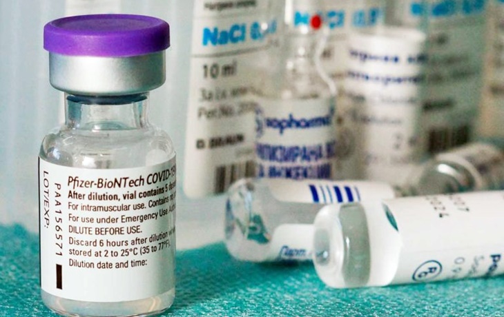 La FDA autoriza la combinación de vacunas y la dosis de refuerzo de Moderna y Janssen