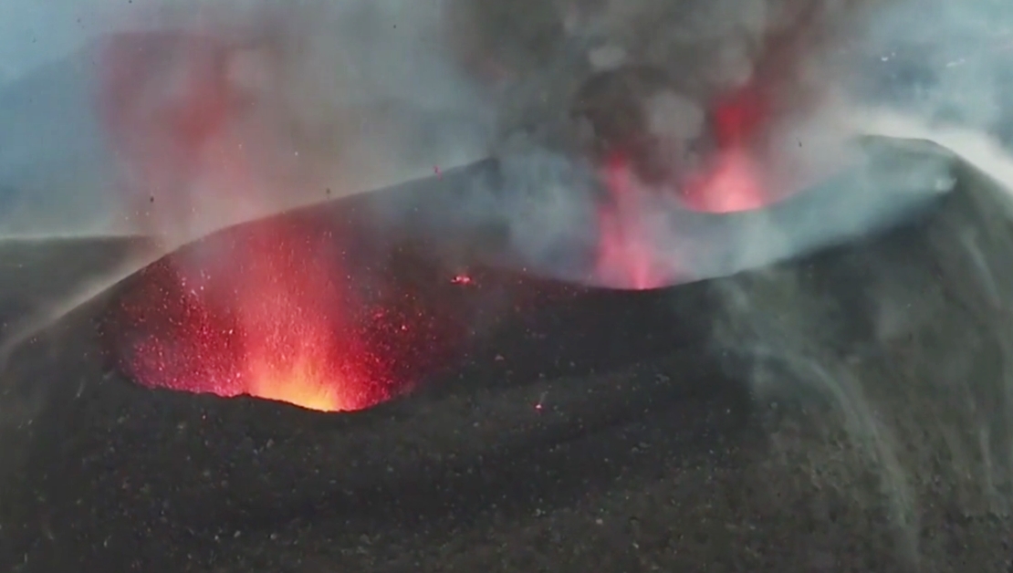 Nueva boca en el volcán Cumbre Vieja de La Palma