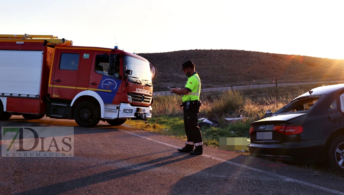 Brutal accidente con víctima mortal en la EX-212