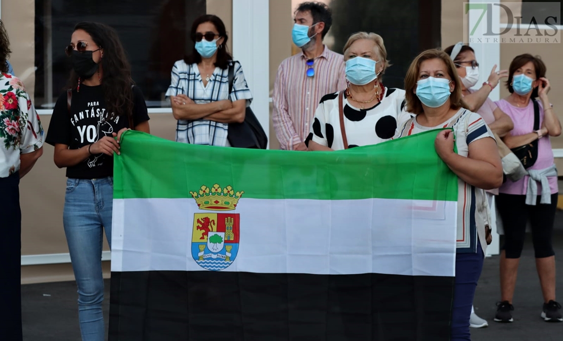 Almendralejo sale a la calle para pedir un tren que vertebre la región