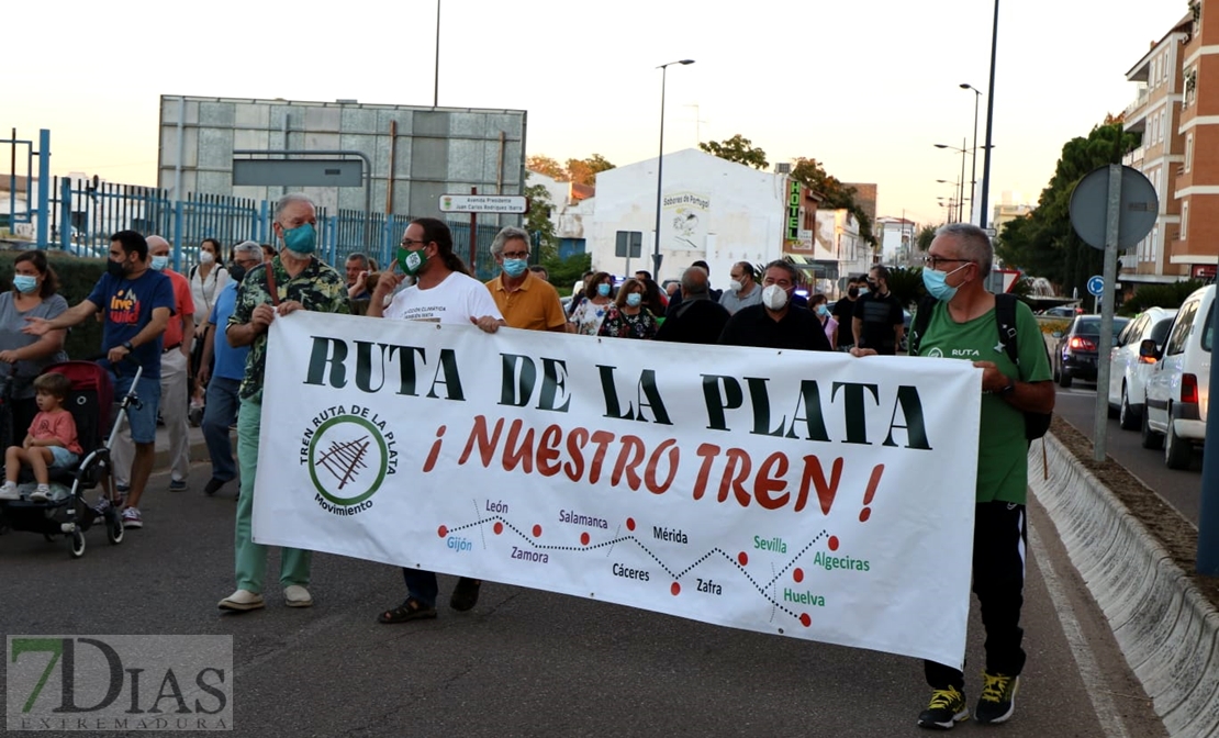 Almendralejo sale a la calle para pedir un tren que vertebre la región