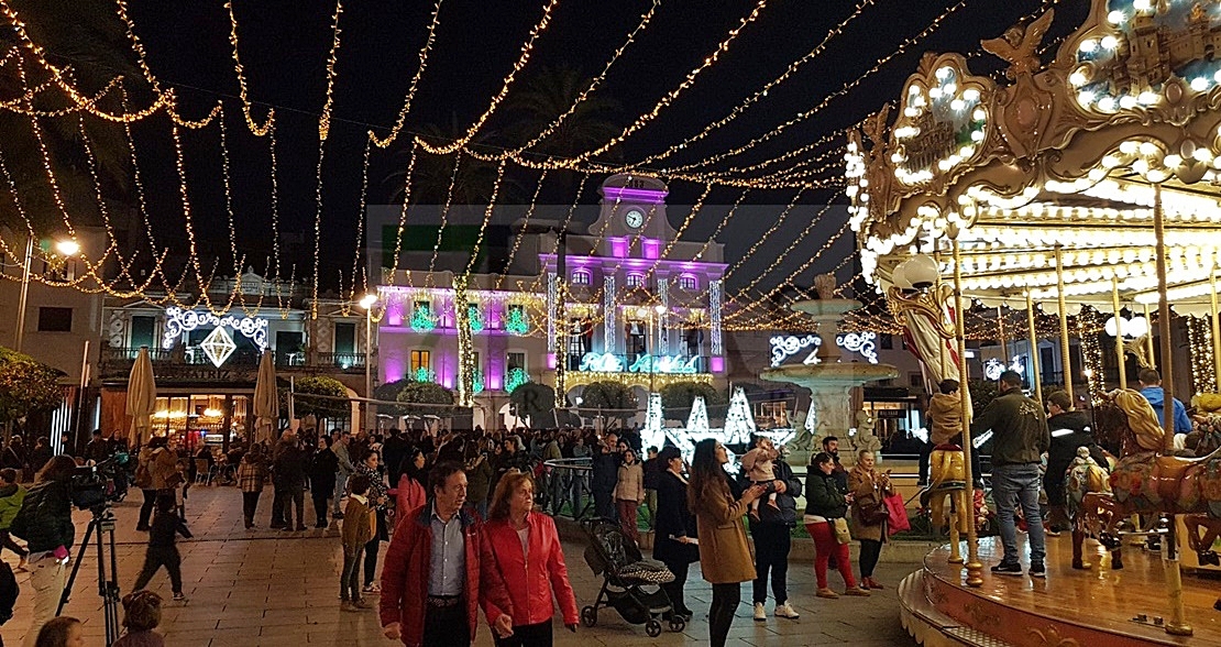 Califican el encendido navideño de Mérida &quot;un despilfarro&quot;