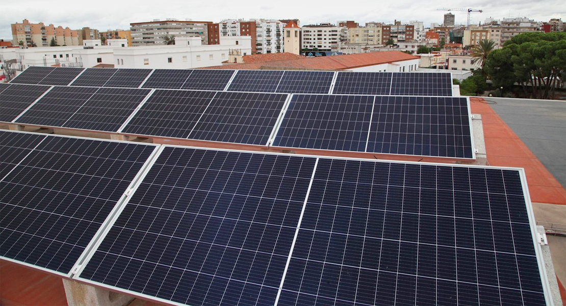 OAR: Primer edificio administrativo de autoconsumo eléctrico de Badajoz