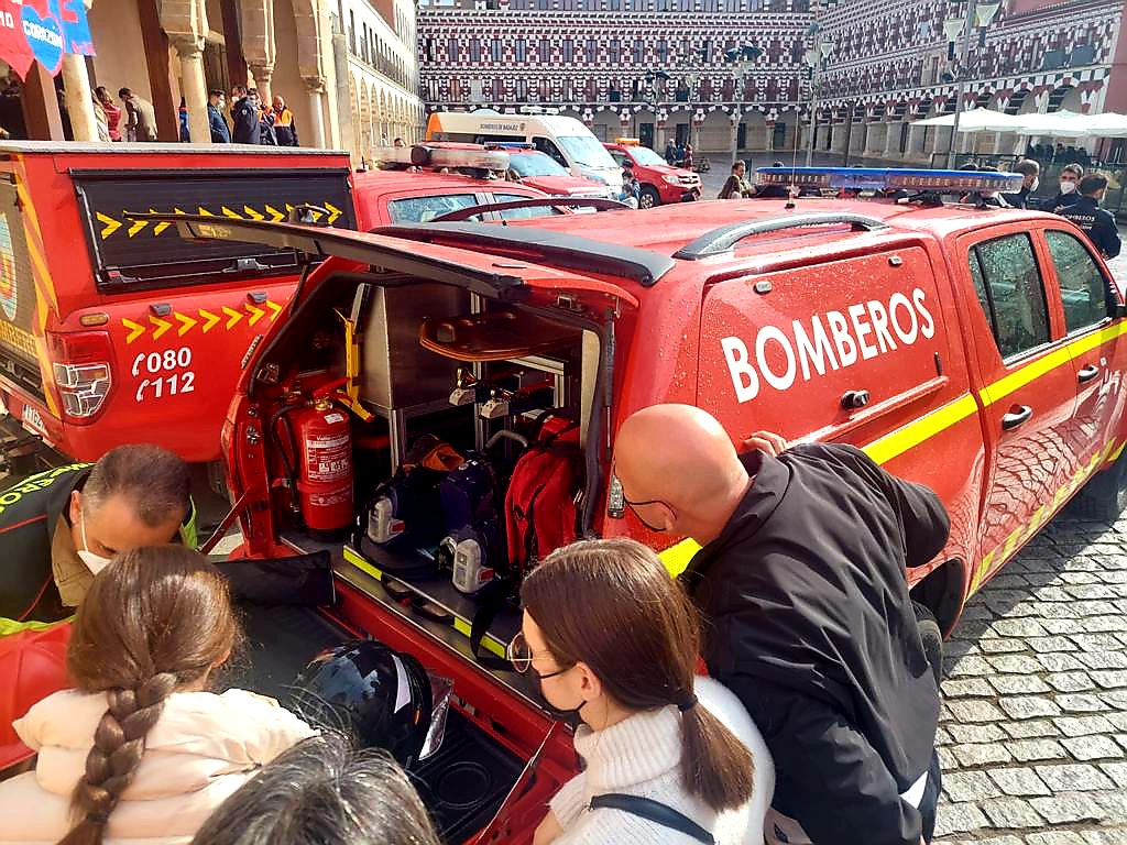 Día mágico para los más pequeños en Badajoz de la mano de AOEX, Bomberos y Protección Civil