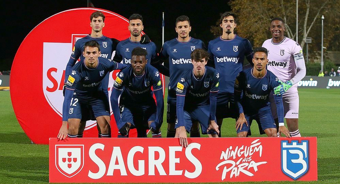 Portugal detecta 13 casos de la nueva variante ómicron en un equipo de fútbol