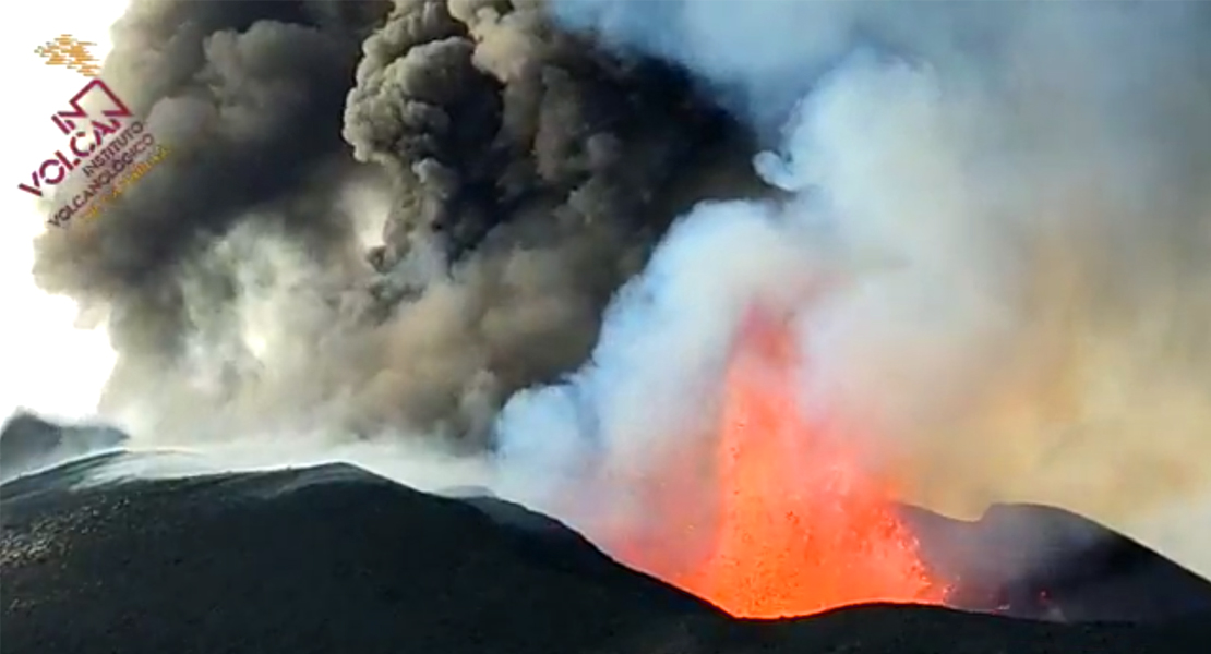 El presidente de La Gomera propone bombardear el volcán