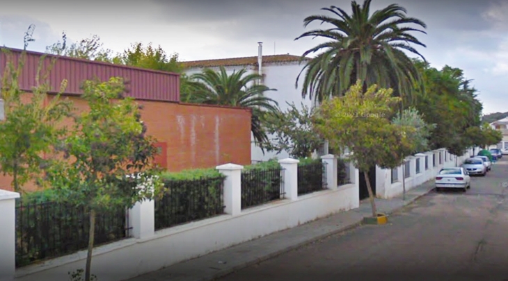 Polémica cesión del patio escolar del CEIP María Auxiliadora en Villar del Rey (Badajoz)