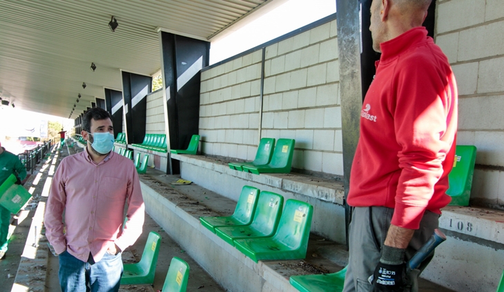 Estadio Romano: Retiran los 6.300 asientos de Tribuna y Preferencia que serán renovados