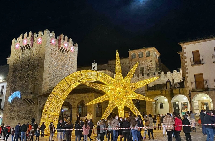 El encendido de las luces abre este viernes la Navidad en Cáceres