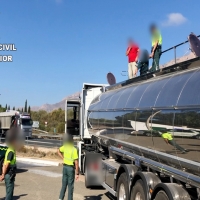 Detienen e investigan a 10 personas relacionadas con el transporte ilegal de productos