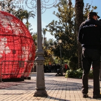 La Policía Nacional incrementa su presencia en las zonas comerciales durante la Navidad