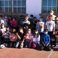 El triatlón se acerca a los colegios extremeños