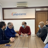 Mateos pide a Salaya que se retomen los entrenamientos del Club Natación Cáceres