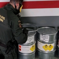 Pone en riesgo a sus vecinos con 350 kg de precursores de explosivos guardados en un garaje