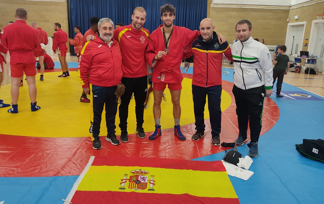 Un extremeño en el pódium británico del campeonato nacional de Lucha Sambo