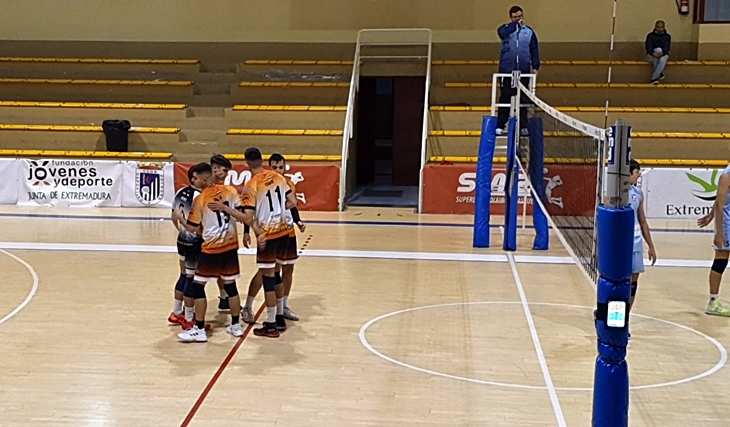 El Extremadura Badajoz vence y convence ante el CyL Palencia