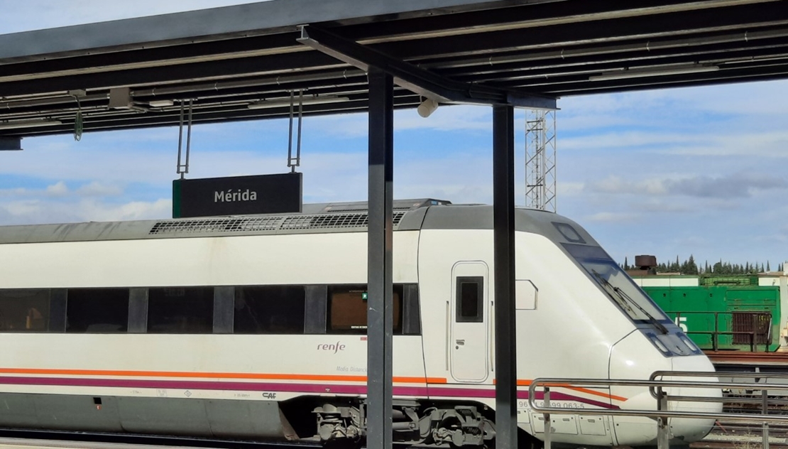 Renfe restablece la circulación diaria del tren Cáceres-Sevilla