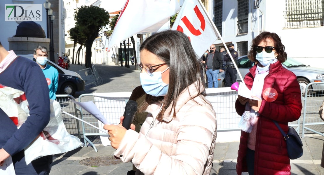 REPOR - Manifestación en Mérida por la jubilación parcial en la enseñanza concertada