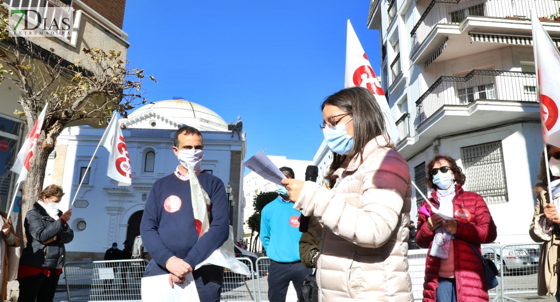 REPOR - Manifestación en Mérida por la jubilación parcial en la enseñanza concertada