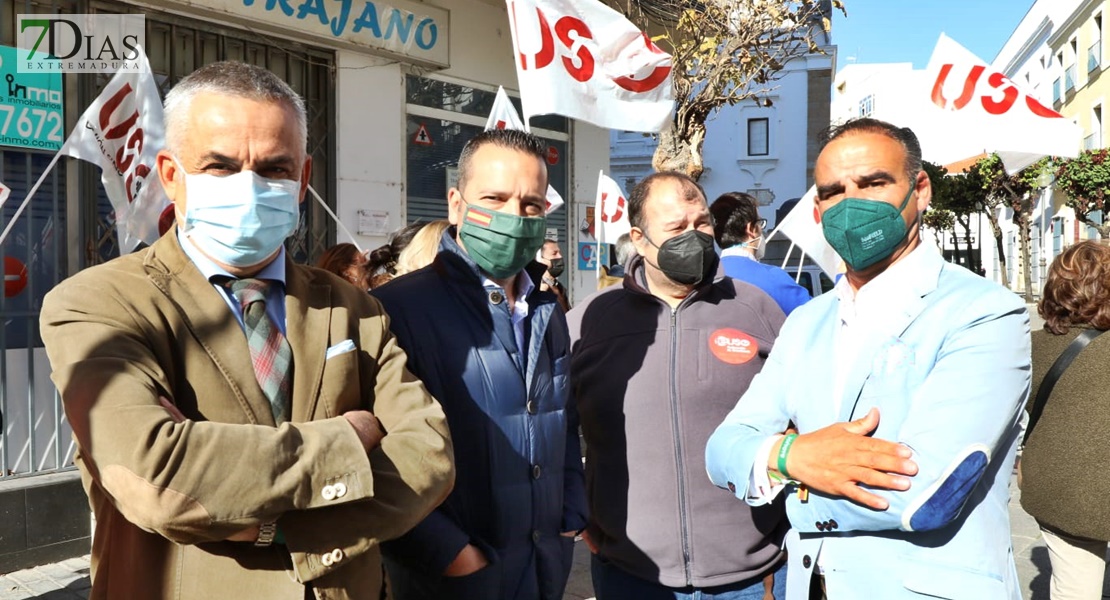 REPOR - Manifestación en Mérida por la jubilación parcial en la enseñanza concertada