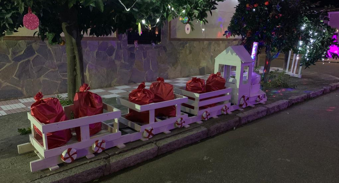 Palazuelo adorna sus calles con material reciclado durante la Navidad