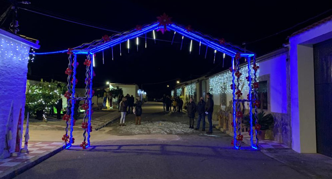 Palazuelo adorna sus calles con material reciclado durante la Navidad