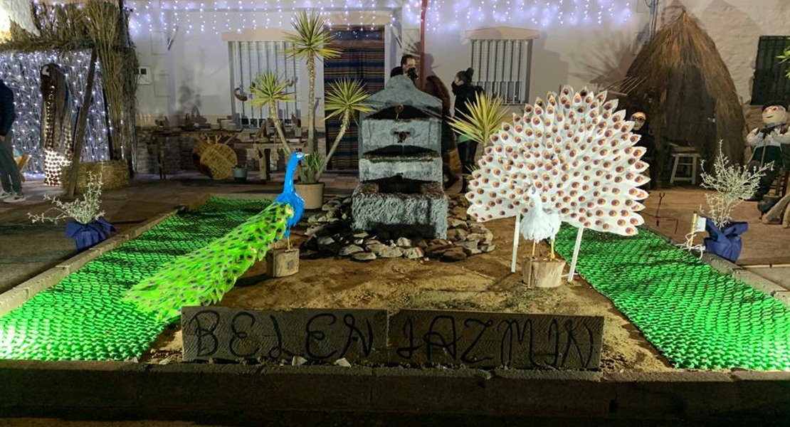 Palazuelo adorna sus calles con material reciclado durante la Navidad