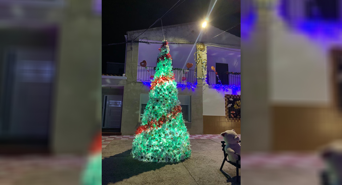 Palazuelo adorna sus calles con material reciclado durante la Navidad