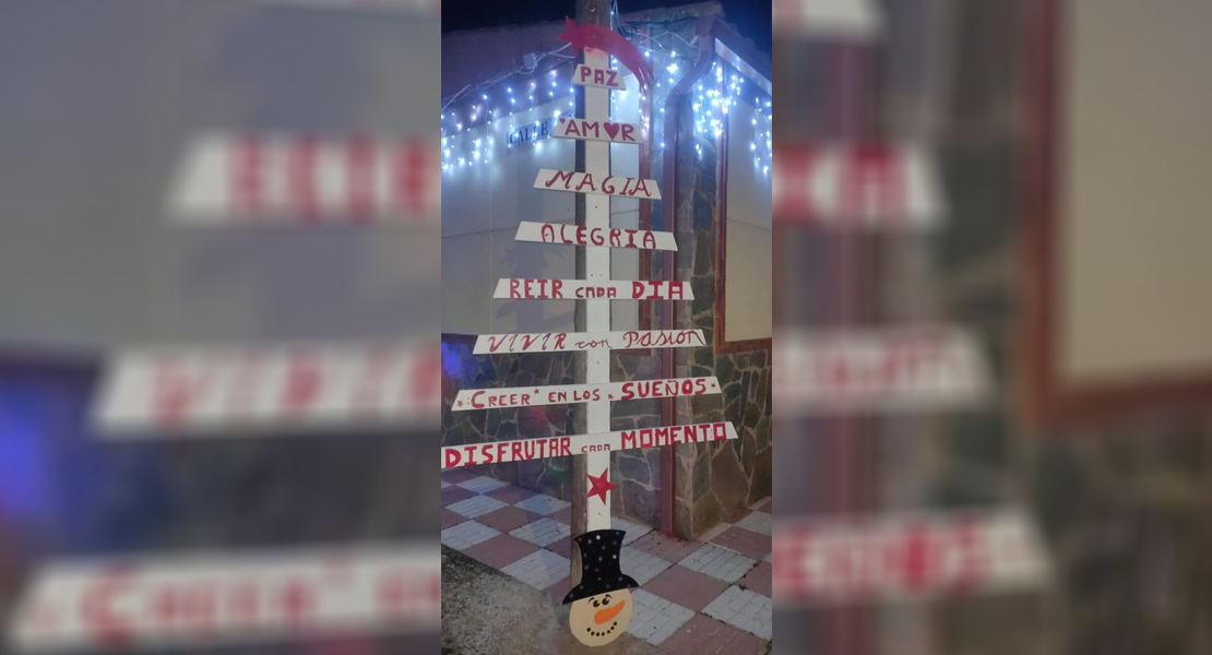 Palazuelo adorna sus calles con material reciclado durante la Navidad