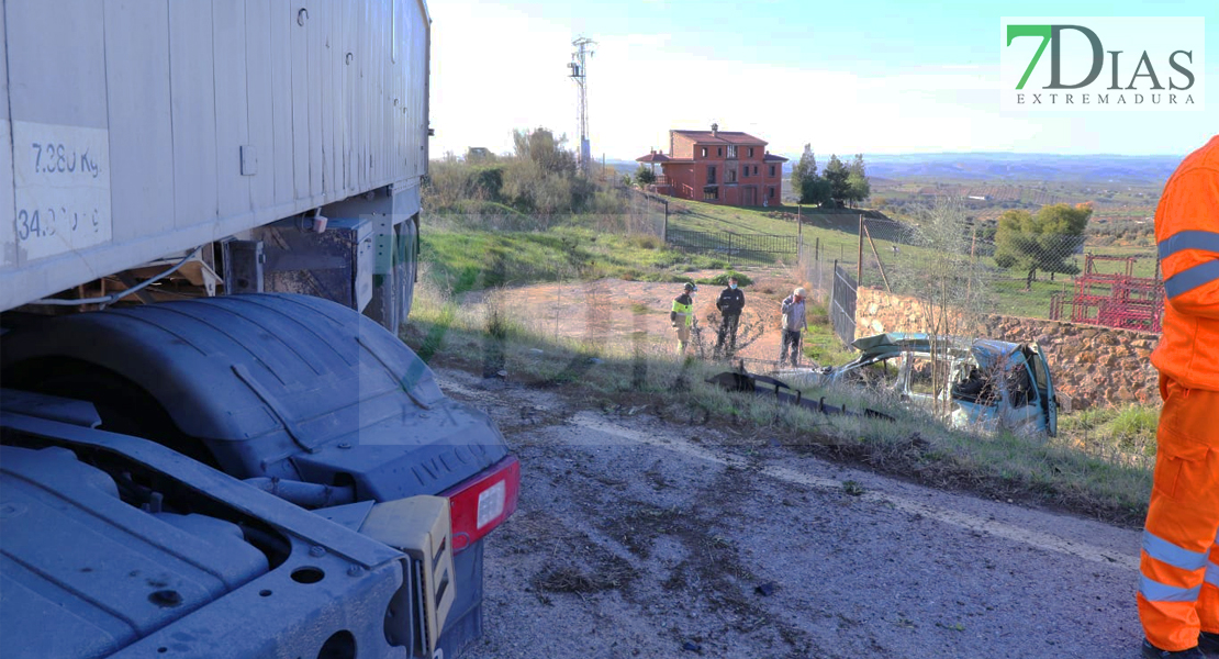 Accidente mortal en la EX-343 a la altura de Hornachos (BA)