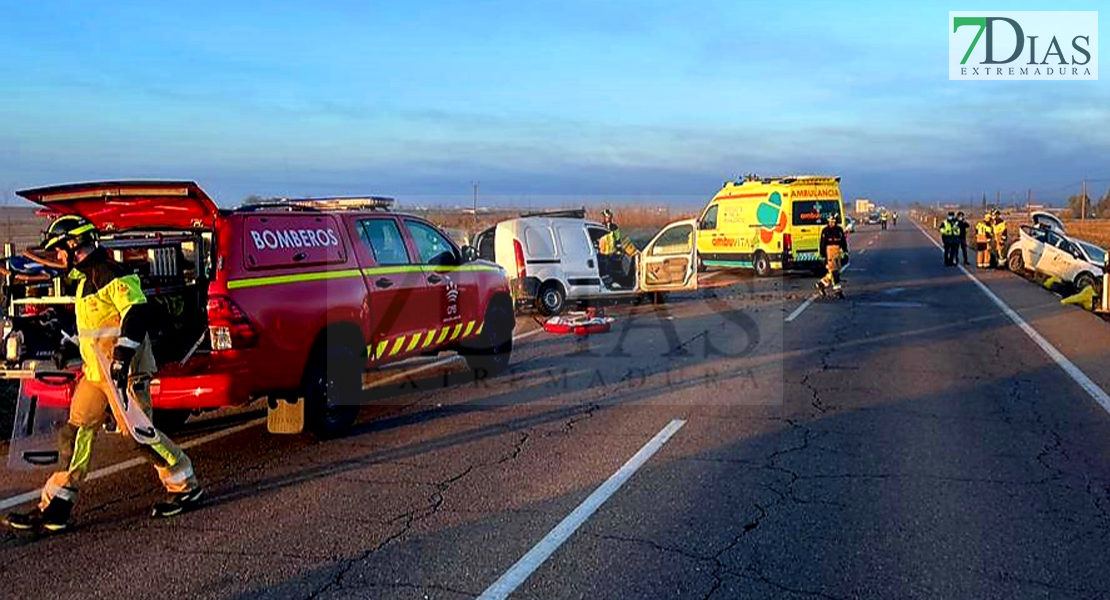 Accidente EX-206: el joven de 23 años sigue en estado &quot;muy crítico&quot; en la UCI