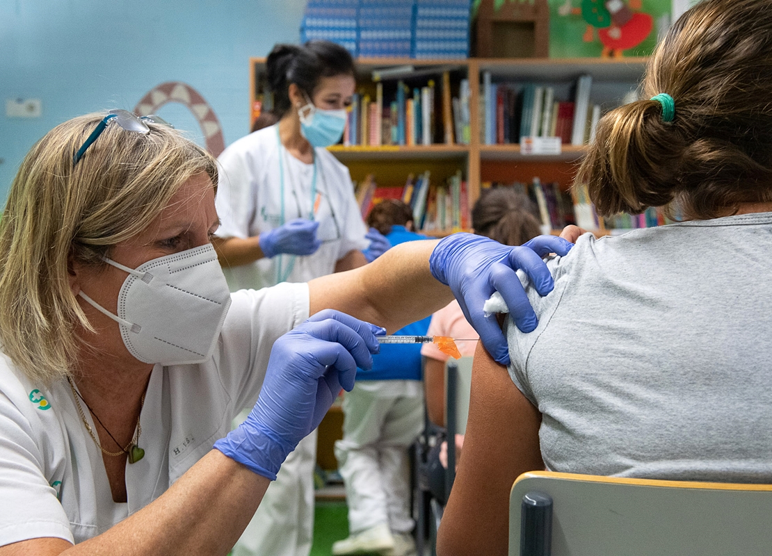 REPOR - Primeras imágenes de la vacunación de niños en Extremadura