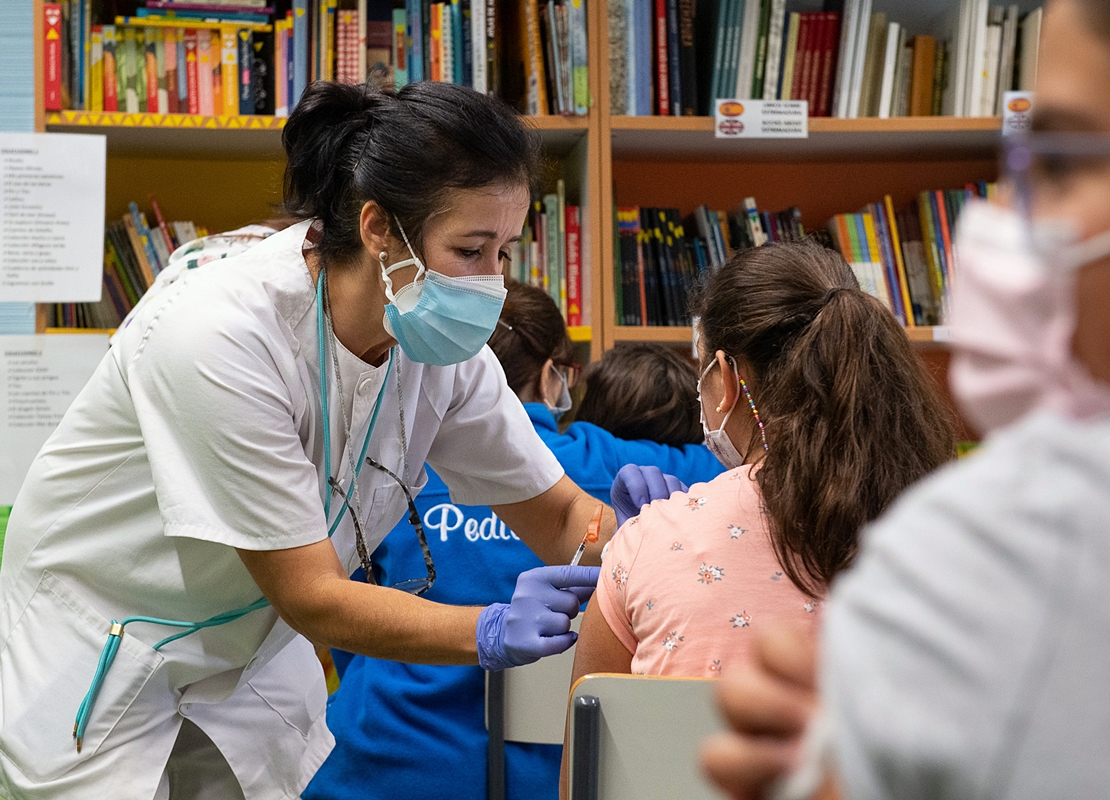 REPOR - Primeras imágenes de la vacunación de niños en Extremadura