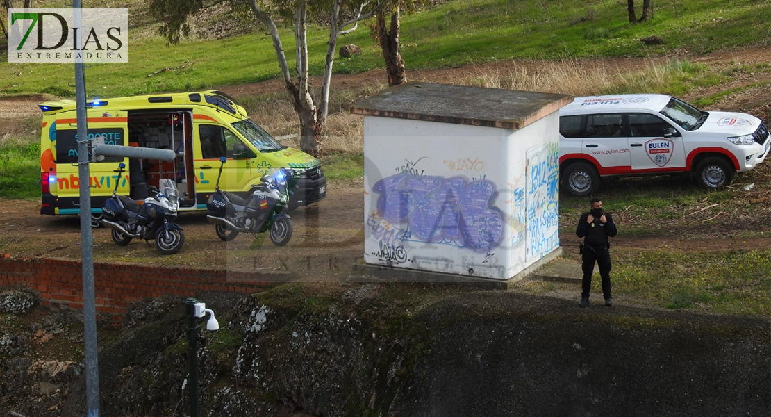 Encuentran a una persona herida en las vías del tren en Badajoz