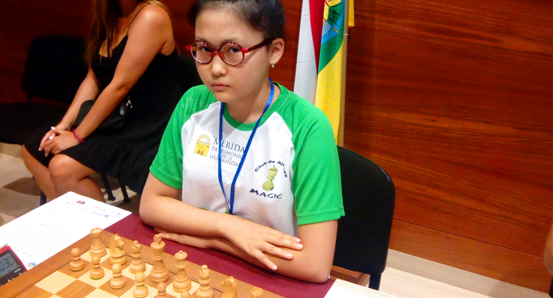 Magnus Carlsen e Bibisara Assaubayeva triunfam no Campeonato