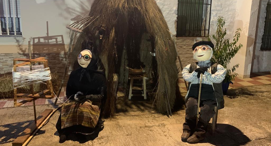 Palazuelo adorna sus calles con material reciclado durante la Navidad