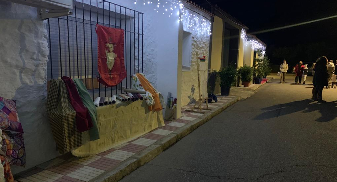 Palazuelo adorna sus calles con material reciclado durante la Navidad