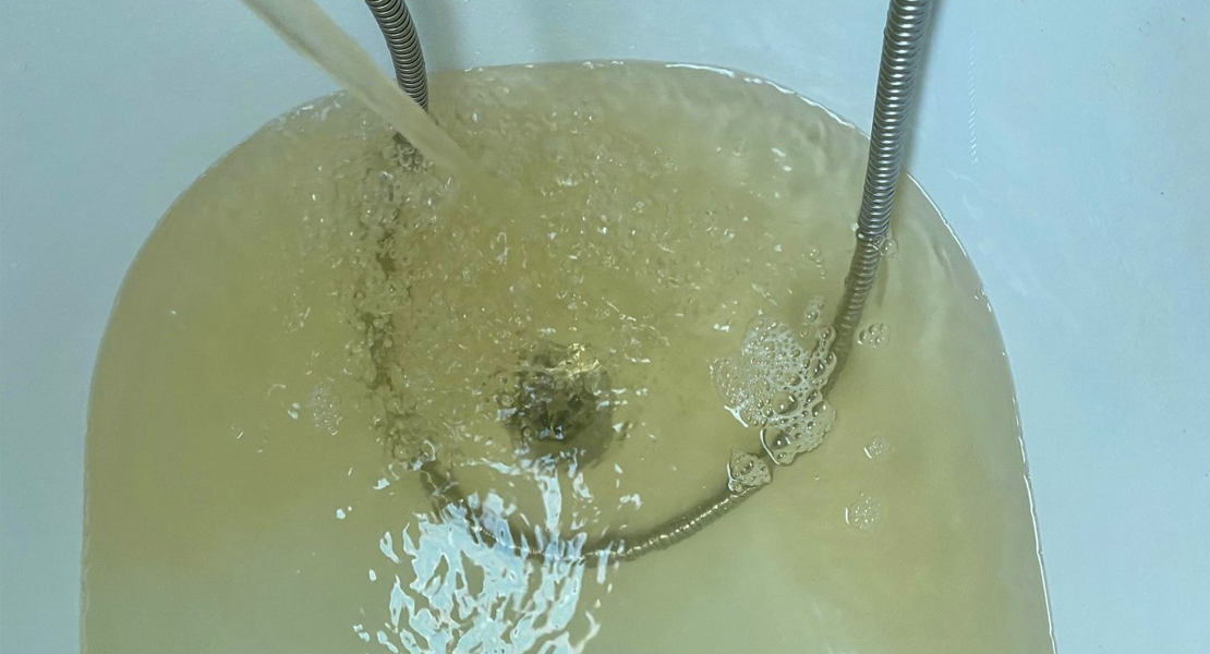 Así sale el agua en Mirabel (CC): el PP pide adoptar medidas urgentes